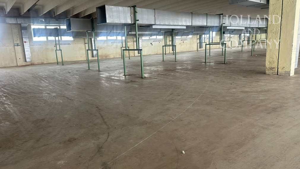 Industriehalle zur Miete in Kúty