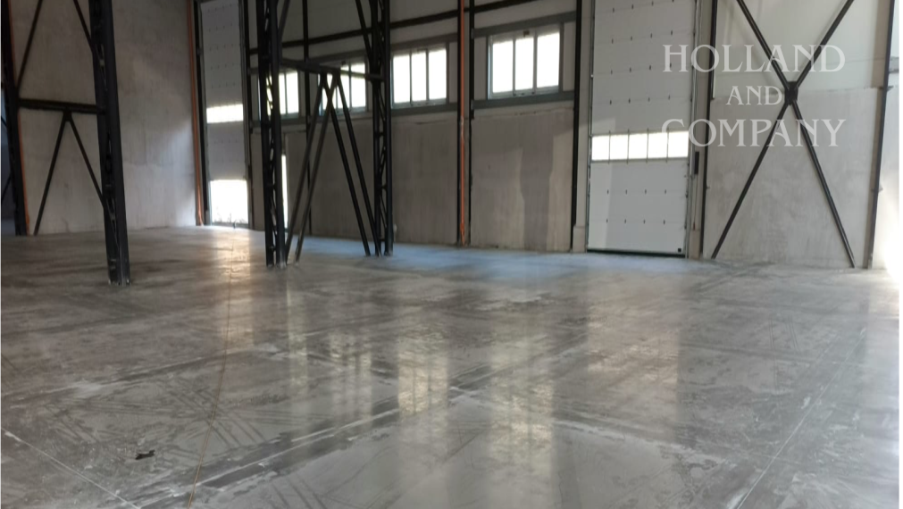 MODERNE PRODUKTIONS- UND LAGERHALLE | 11.000 m² in Gemer
