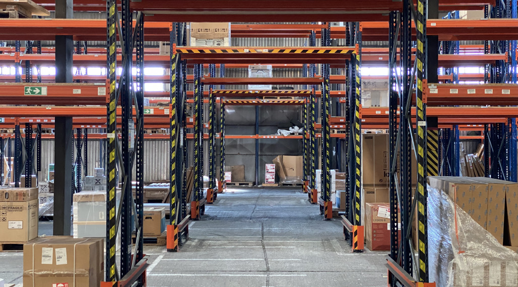 Lagerfläche im Dorf Madunice, 5000 m²