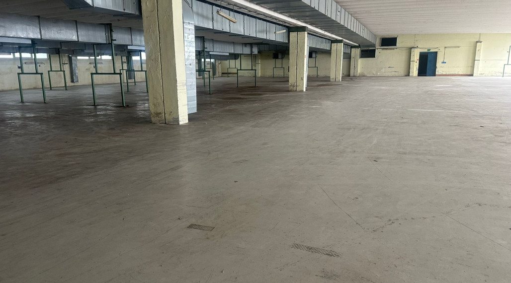 Industriehalle zur Miete in Kúty